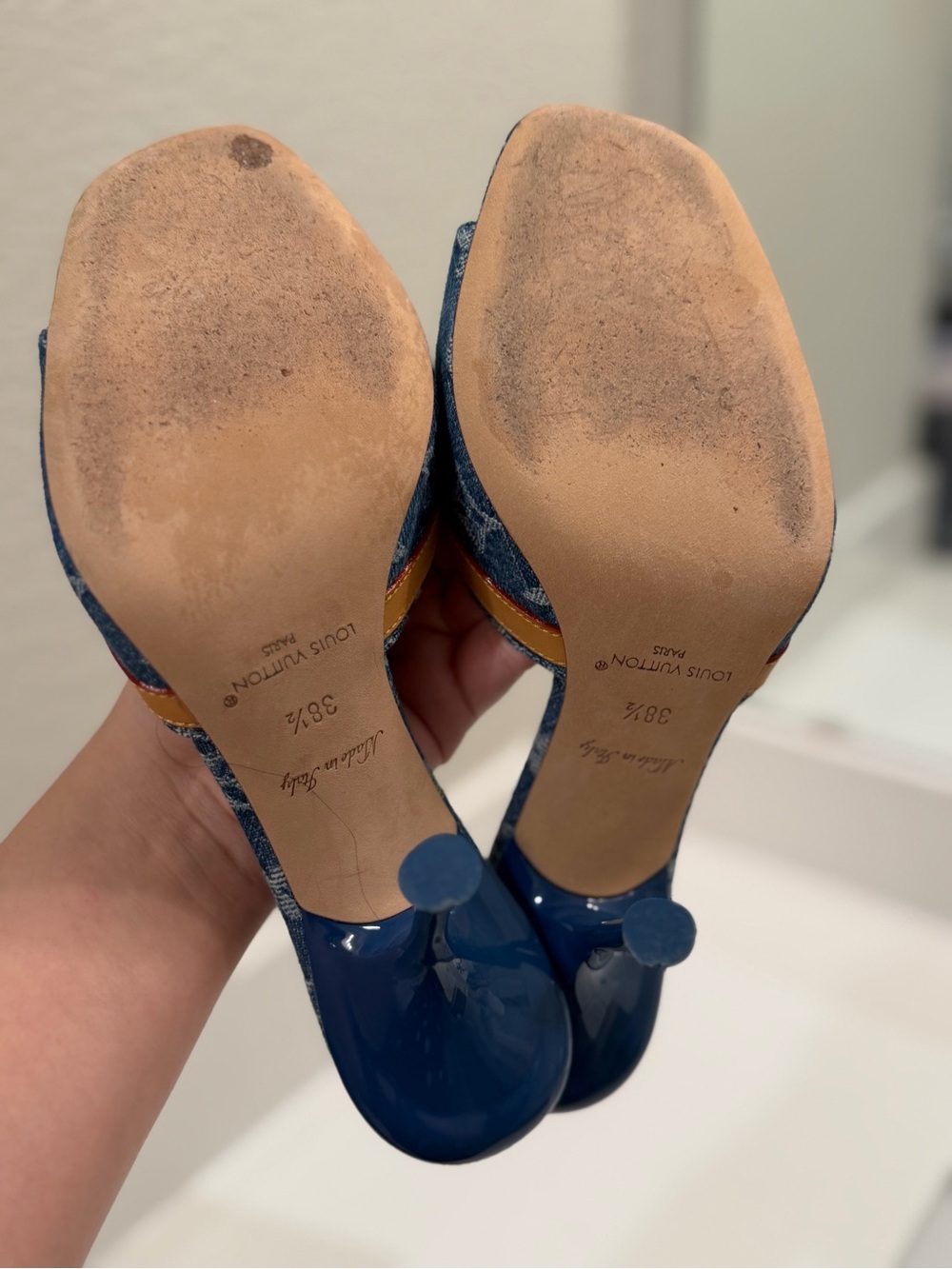 Louis Vuitton women Denim Monogram Slip-On Sandals with Tan Trim
38.5 - Picture 5 of 11
